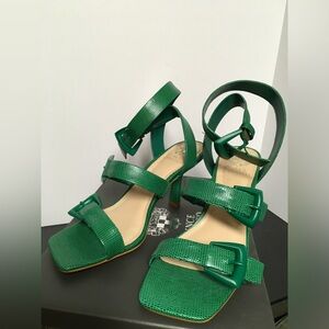 Vince Camuto Jeminstie Green Strappy Mid-Heel Sandals - Women's Fashion Sandals